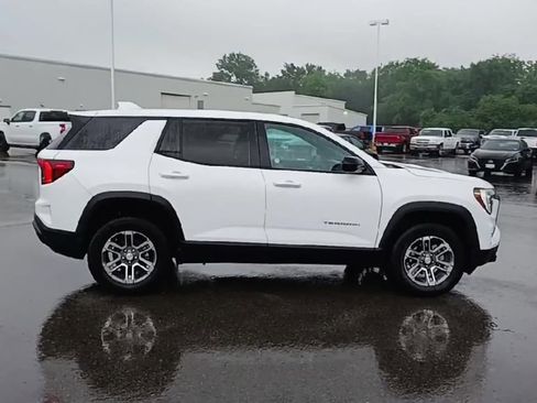 Certified 2025 GMC Terrain Elevation AWD/4WD image 9