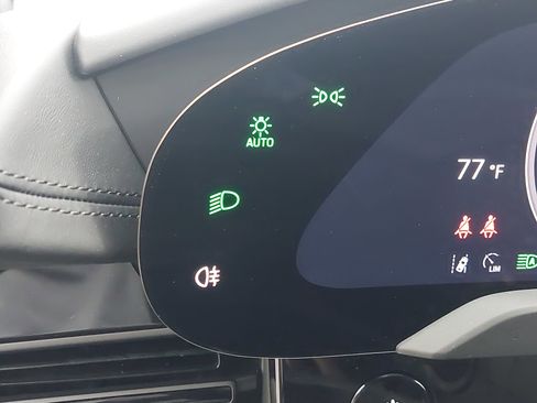 New 2026 Porsche Taycan AWD/4WD image 28