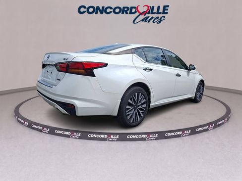 Certified 2023 Nissan Altima 2.5 SV w/ SV Premium Package AWD/4WD image 7