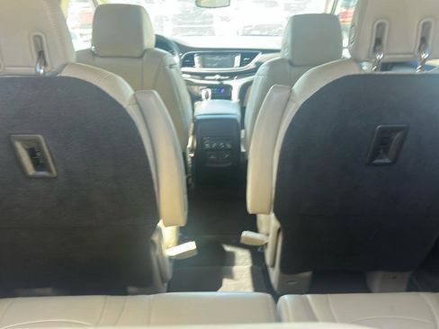 Used 2018 Buick Enclave Premium w/ Experience Buick Package image 8