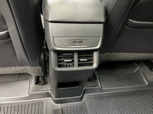 Used 2026 Chevrolet Equinox LT w/ Convenience Package II AWD/4WD image 13