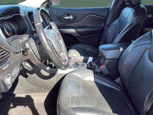 Used 2020 Jeep Cherokee Limited AWD/4WD image 22