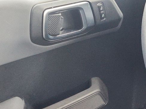 Used 2022 Ford Bronco Black Diamond image 12