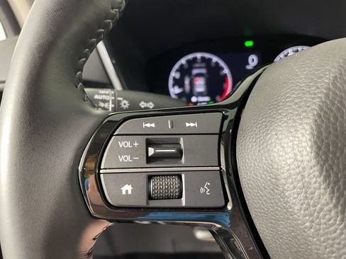 Used 2025 Honda CR-V EX-L image 11