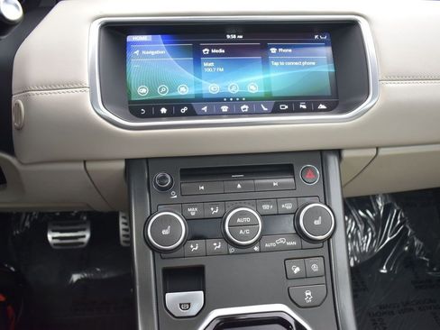 Used 2019 Land Rover Range Rover Evoque HSE Dynamic image 13