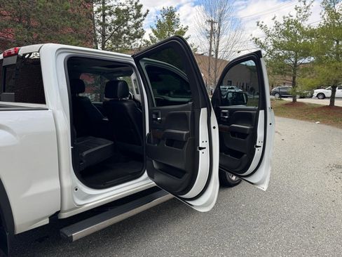 Used 2017 GMC Sierra 1500 Denali w/ Denali Ultimate Package AWD/4WD image 25