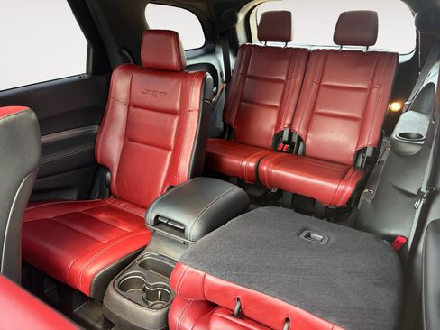 Used 2018 Dodge Durango SRT w/ Technology Group AWD/4WD image 13