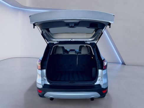 Used 2017 Ford Escape SE FWD image 8