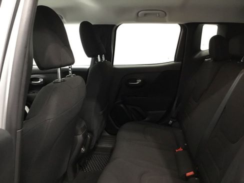 Used 2020 Jeep Renegade Latitude w/ Cold Weather Group AWD/4WD image 11