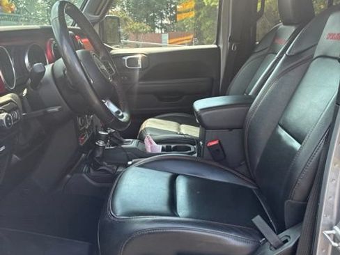 Used 2020 Jeep Gladiator Rubicon AWD/4WD image 11