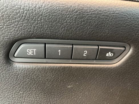 Used 2017 Cadillac XT5 Premium Luxury image 16