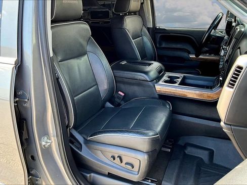 Used 2017 Chevrolet Silverado 1500 High Country RWD image 32
