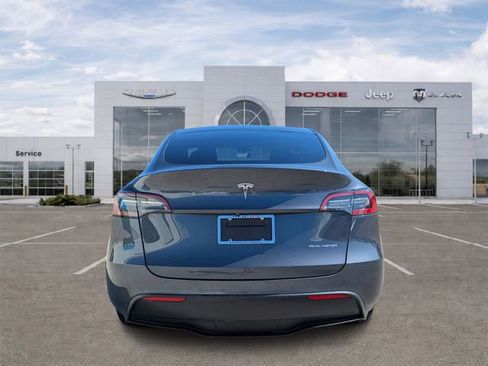 Used 2021 Tesla Model Y Long Range AWD/4WD image 4