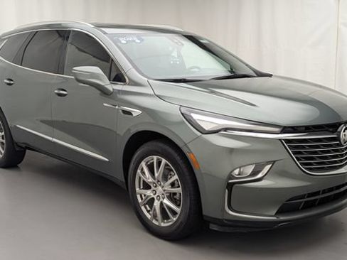 Used 2022 Buick Enclave Premium w/ Experience Buick Package AWD/4WD image 3