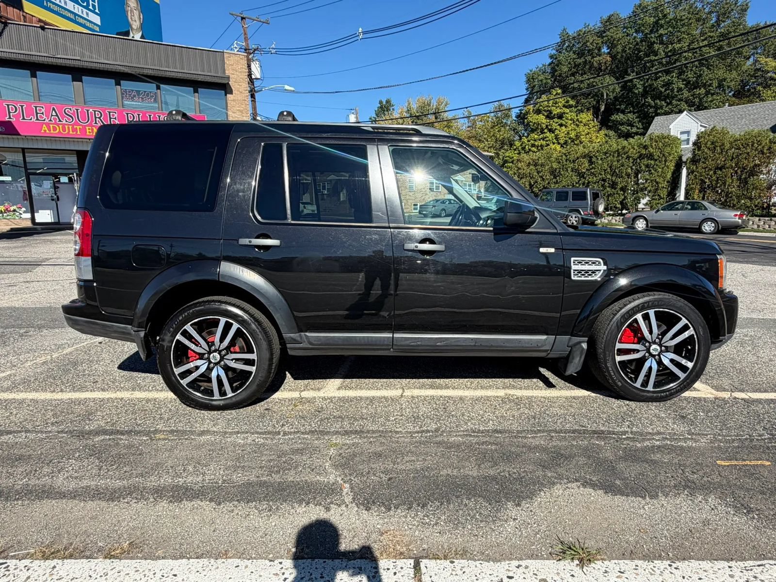 Used 2012 Land Rover LR4 HSE LUX w/ Luxury Pkg AWD/4WD image 5
