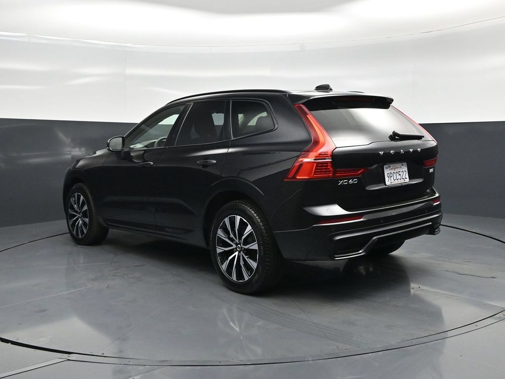 Used 2025 Volvo XC60 B5 Plus AWD/4WD image 6