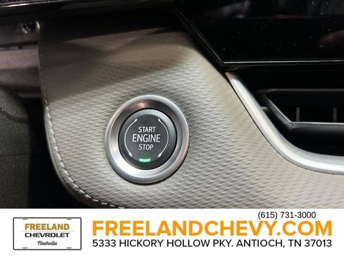 Used 2025 Chevrolet Equinox LT w/ Convenience Package II image 17