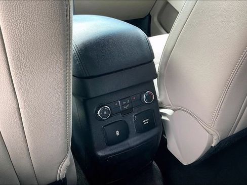 Used 2018 Ford Explorer Limited FWD image 10
