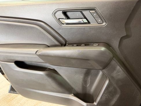 Used 2025 Chevrolet Colorado LT w/ LT Convenience Package image 25