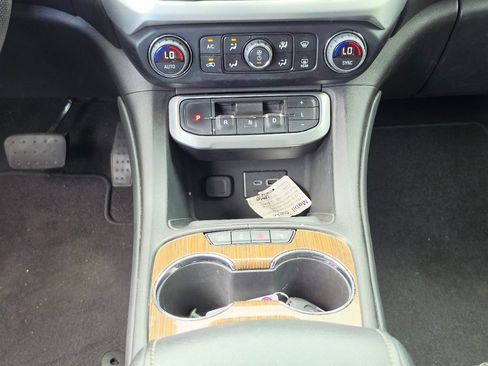 Used 2023 GMC Acadia SLE w/ Driver Convenience Package AWD/4WD image 20