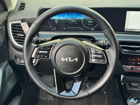 Used 2024 Kia Seltos S FWD image 18