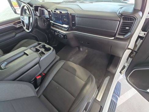 Used 2025 Chevrolet Silverado 2500 LT w/ Convenience Package image 30