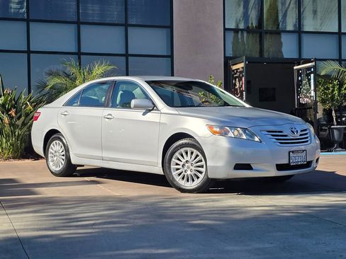 Used 2007 Toyota Camry LE image 3