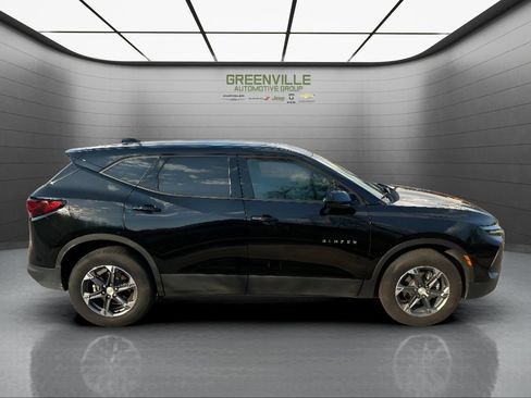 Used 2025 Chevrolet Blazer LT AWD/4WD image 4