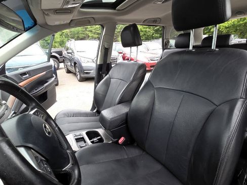 Used 2013 Subaru Outback 2.5i Limited w/ Moonroof Pkg AWD/4WD image 28