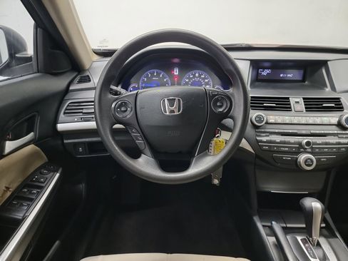 Used 2014 Honda Crosstour EX image 16