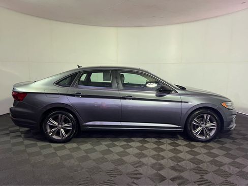 Used 2021 Volkswagen Jetta R-Line w/ R-Line Cold Weather Package image 8