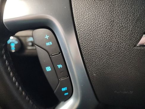 Used 2015 Chevrolet Traverse LT w/ Style and Technology Package FWD image 29