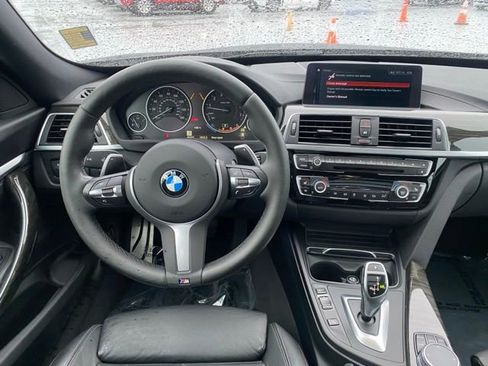 Used 2019 BMW 330i Gran Turismo xDrive w/ M Sport Package image 9