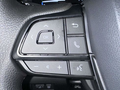 Used 2025 Toyota Sienna LE image 29