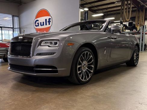 Used 2019 Rolls-Royce Dawn image 8