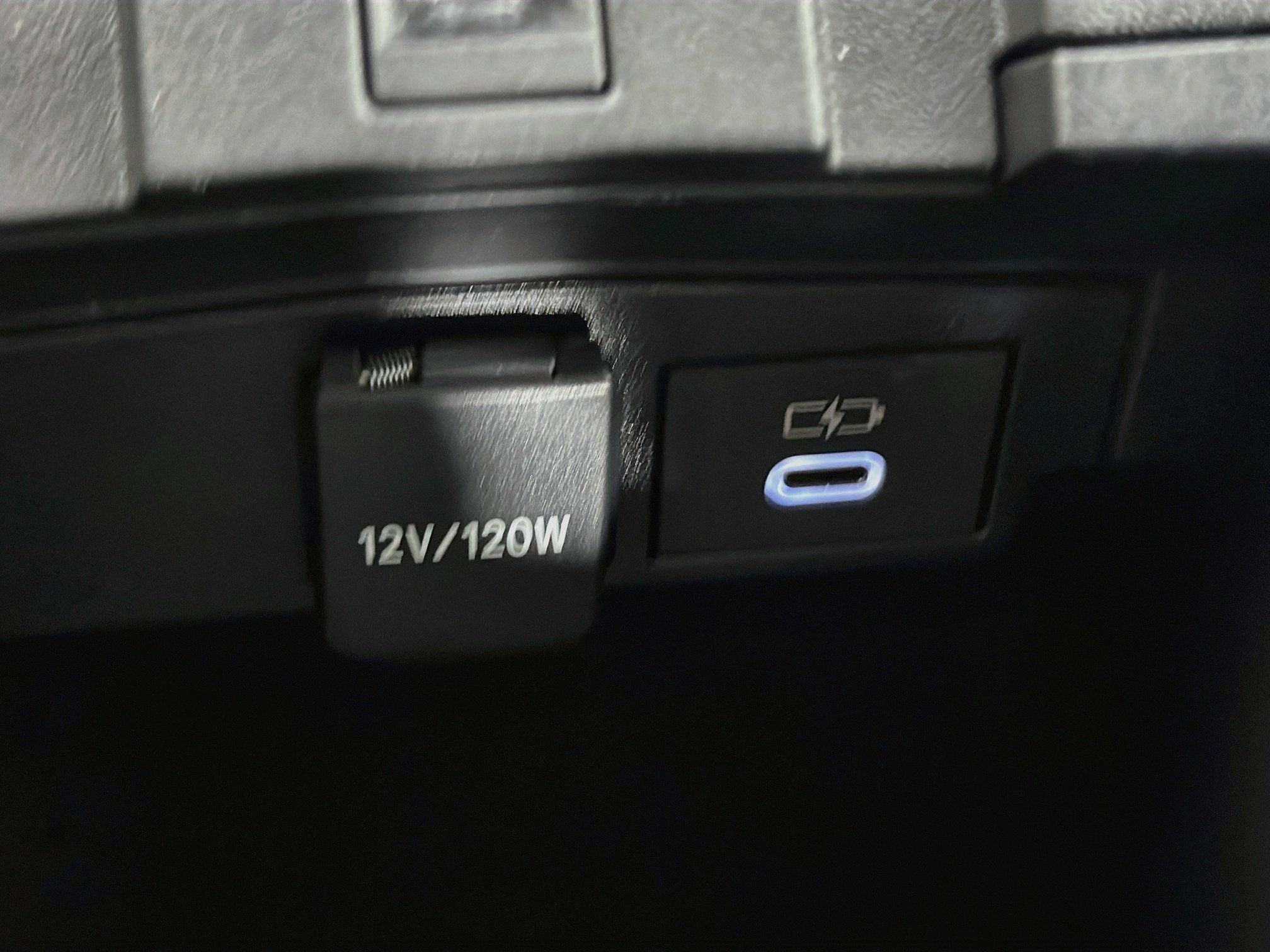 Used 2025 Toyota Corolla LE FWD image 25