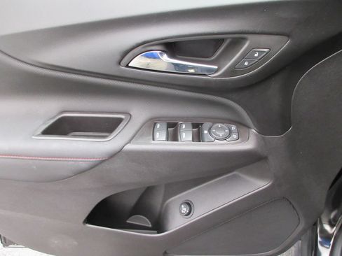 Certified 2022 Chevrolet Equinox RS w/ Infotainment Package FWD image 22