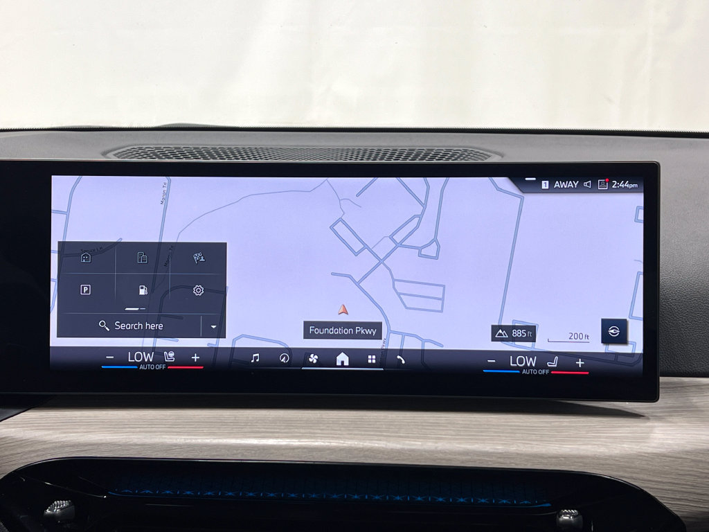Used 2025 BMW 330i Sedan RWD image 11