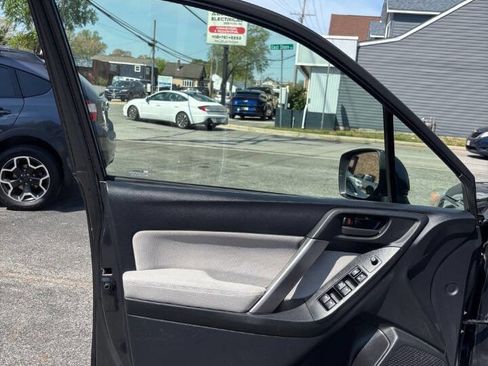 Used 2015 Subaru Forester 2.5i Premium w/ All-Weather Package image 14