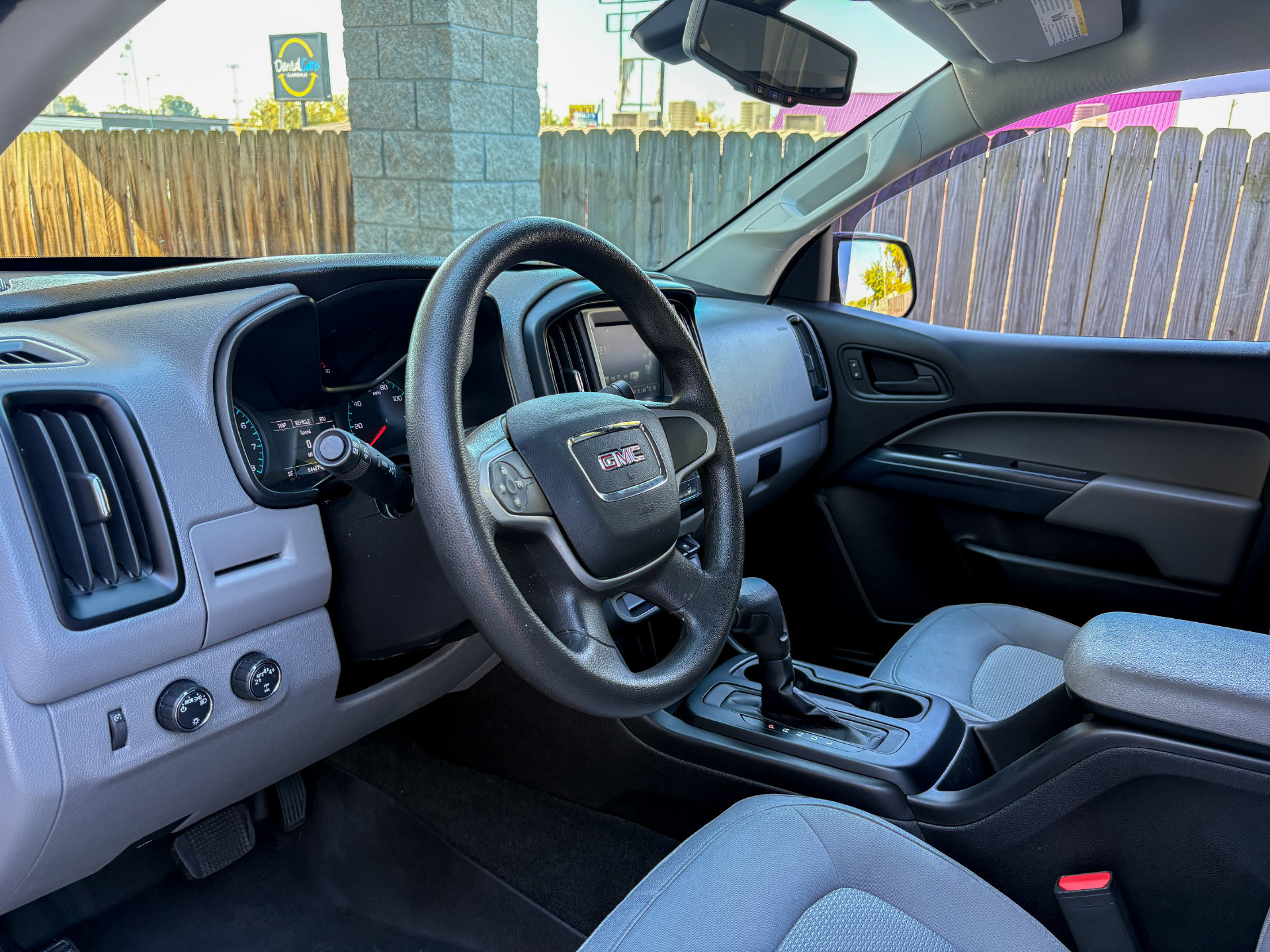 Used 2017 GMC Canyon 4x4 Extended Cab image 12