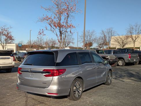 Used 2024 Honda Odyssey Touring image 9