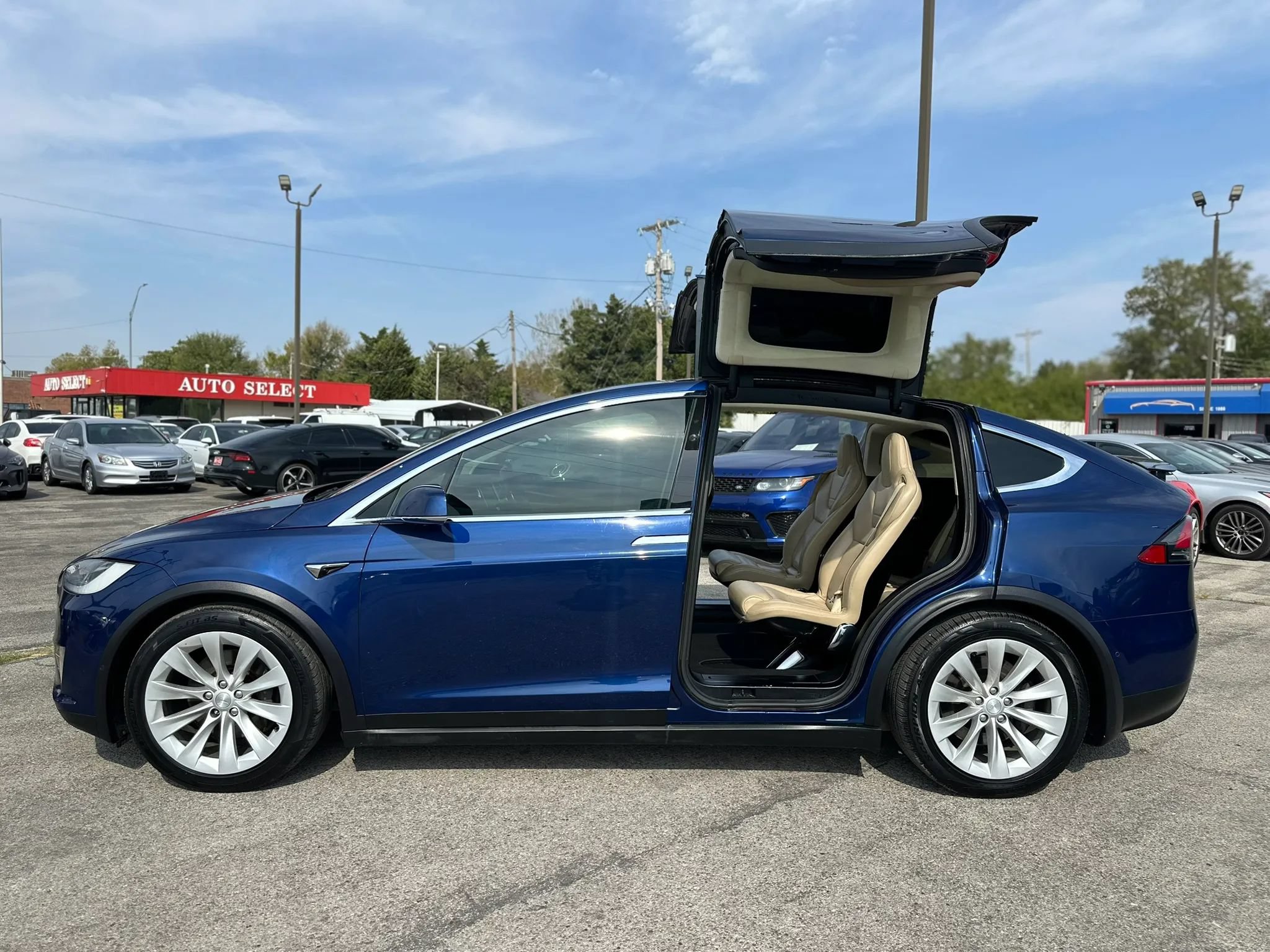 Used 2017 Tesla Model X 75D AWD/4WD image 15