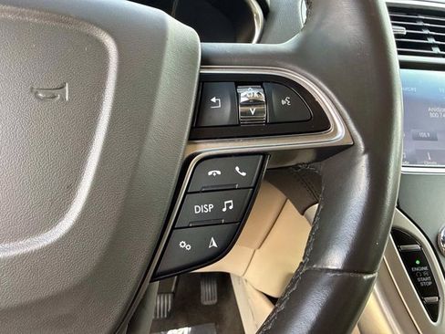 Used 2020 Lincoln Nautilus FWD w/ Equipment Group 101A image 29