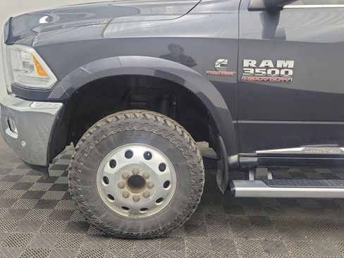 Used 2017 RAM 3500 Laramie Longhorn image 16