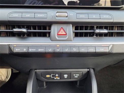 New 2025 Kia K4 LXS image 21