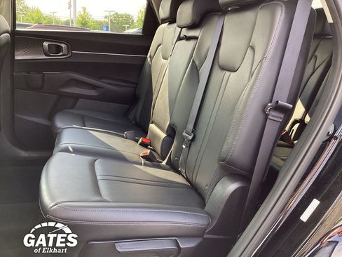 Used 2023 Kia Sorento S FWD image 16