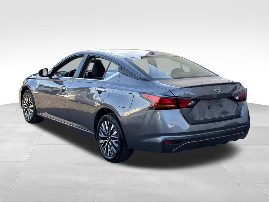 Used 2025 Nissan Altima 2.5 SV AWD/4WD image 6