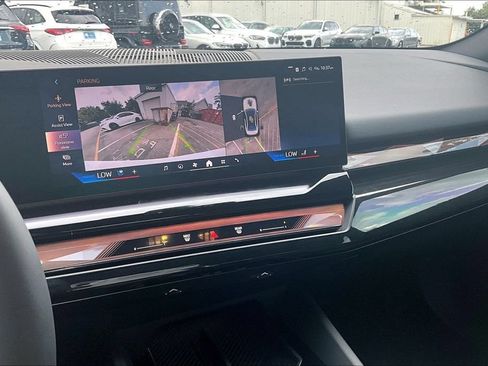 Certified 2026 BMW 550e xDrive AWD/4WD image 21