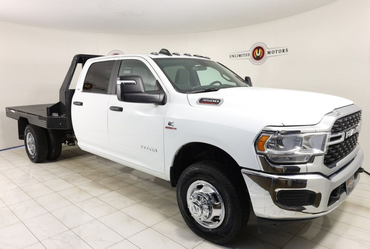 Used 2024 RAM 3500 SLT w/ Quick Order Package 2YG SLT AWD/4WD image 39