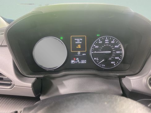 Used 2025 Subaru Crosstrek 2.5i Premium AWD/4WD image 19
